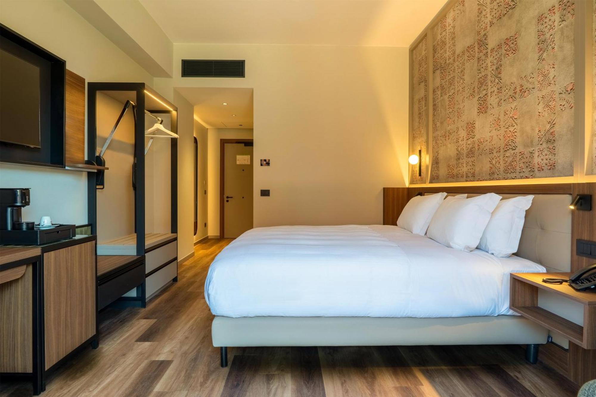 King Room Mobility Access